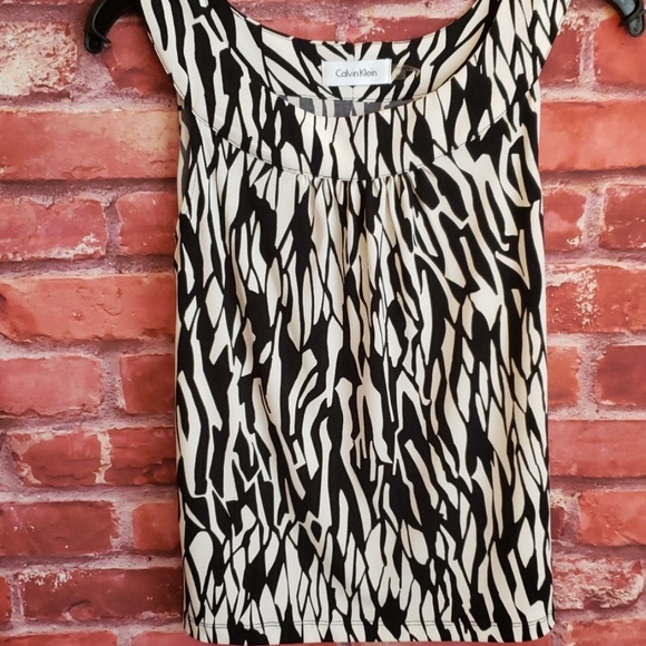 Calvin Klein top - Picture 3 of 3